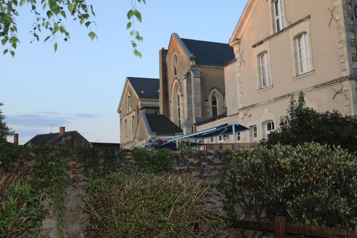 Отель Logis Le Port Saint Aubin Morannes sur Sarthe-Daumeray Экстерьер фото